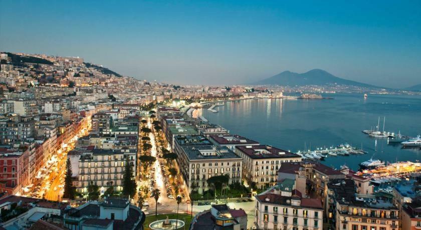 Duomo184 Leilighet Napoli Eksteriør bilde